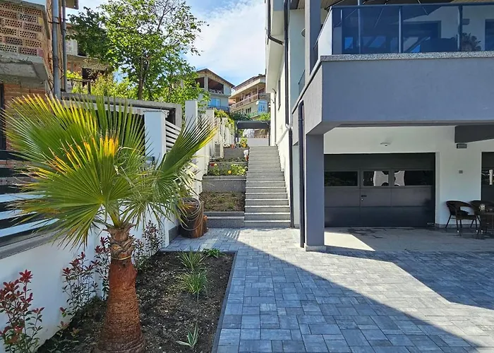 къща Pensiune Obzor